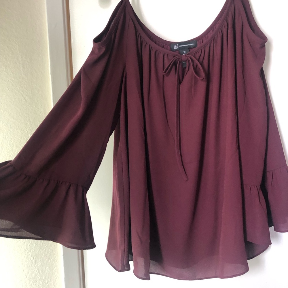 Cold Shoulder Top - Picture 2 of 3